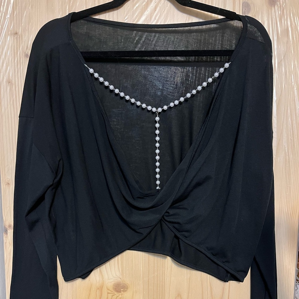 NWT chic me pearl T back light weight long sleeve top
